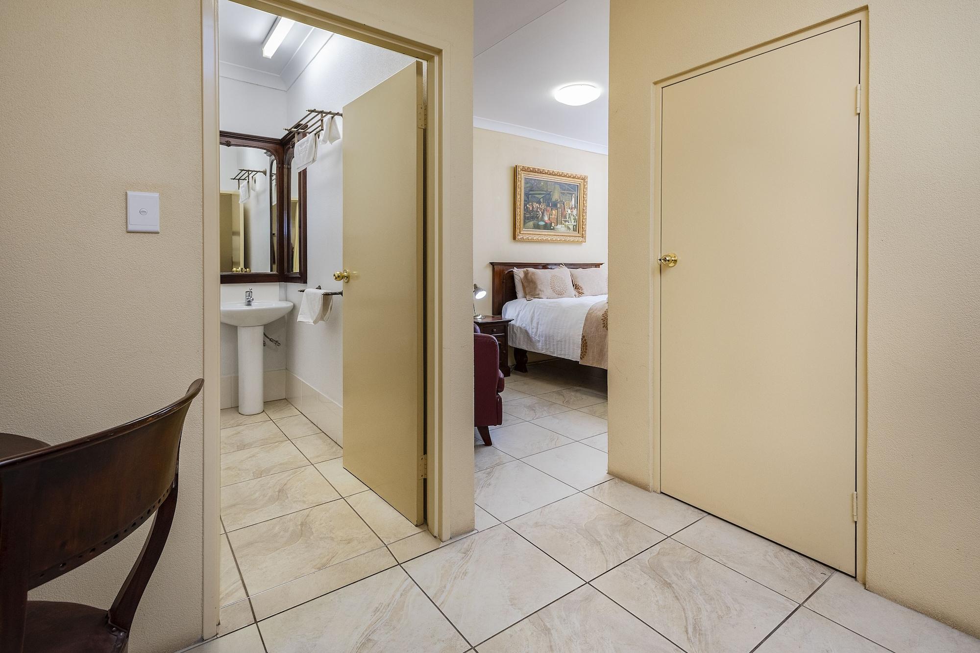Overlander Homestead Motel Roma Ngoại thất bức ảnh