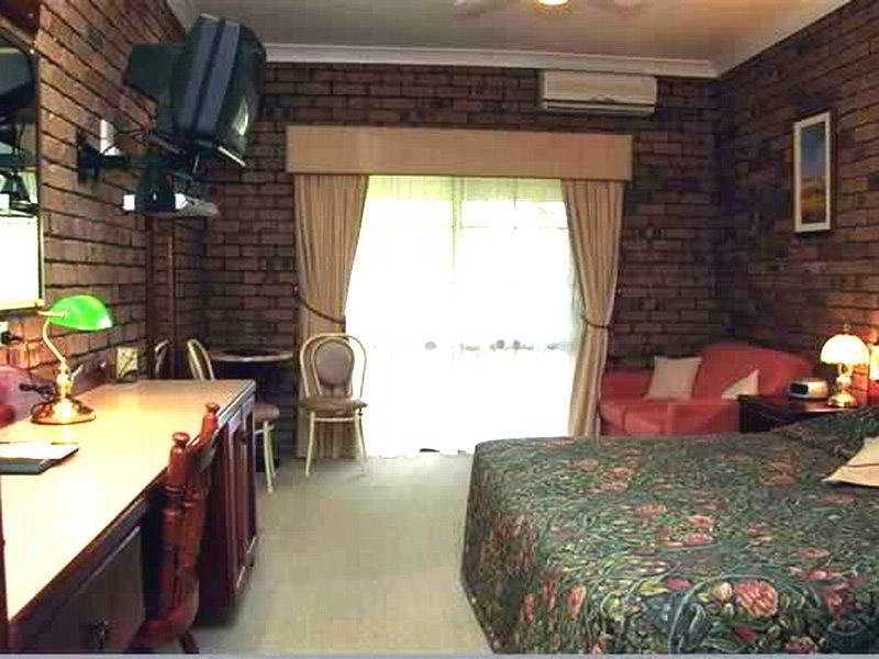 Overlander Homestead Motel Roma Ngoại thất bức ảnh