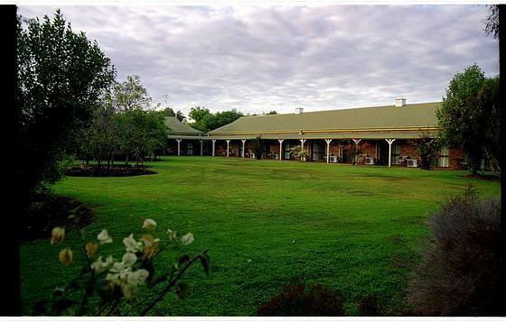 Overlander Homestead Motel Roma Ngoại thất bức ảnh